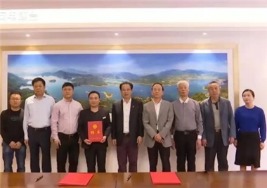 閩旋科技‖捐贈(zèng)100萬(wàn)元，助力教育發(fā)展，踐行社會(huì)責(zé)任使命
